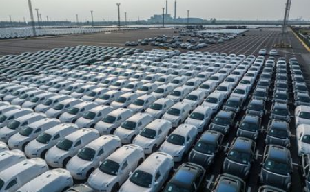 الحكومة المصرية  تتيح استيراد سيارات الاستعمال الشخصي دون تقديم مستند يثبت سداد قيمتها بالخارج