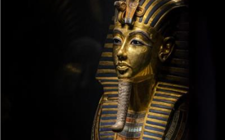 المتحف المصري ينتظر قناع توت عنخ آمون