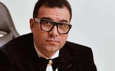 مؤتمر iDex يستضيف د. أحمد هاشم: طفرة في زراعة وتجميل الأسنان بمصر