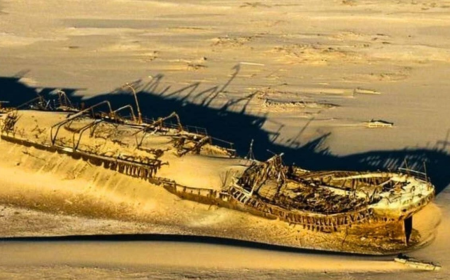 العثور على سفينة غارقة في الصحراء محملة بالكنوز  مدفونة منذ 500 عام..