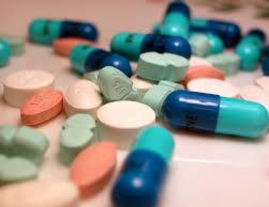 الصحة والسكان وهيئة الدواء المصرية تحزر  بشكل رسمي من ظاهرة شراء الأدوية عبر المواقع الإلكترونية ومواقع التواصل الاجتماعي التي تهدد السلامة العامة.