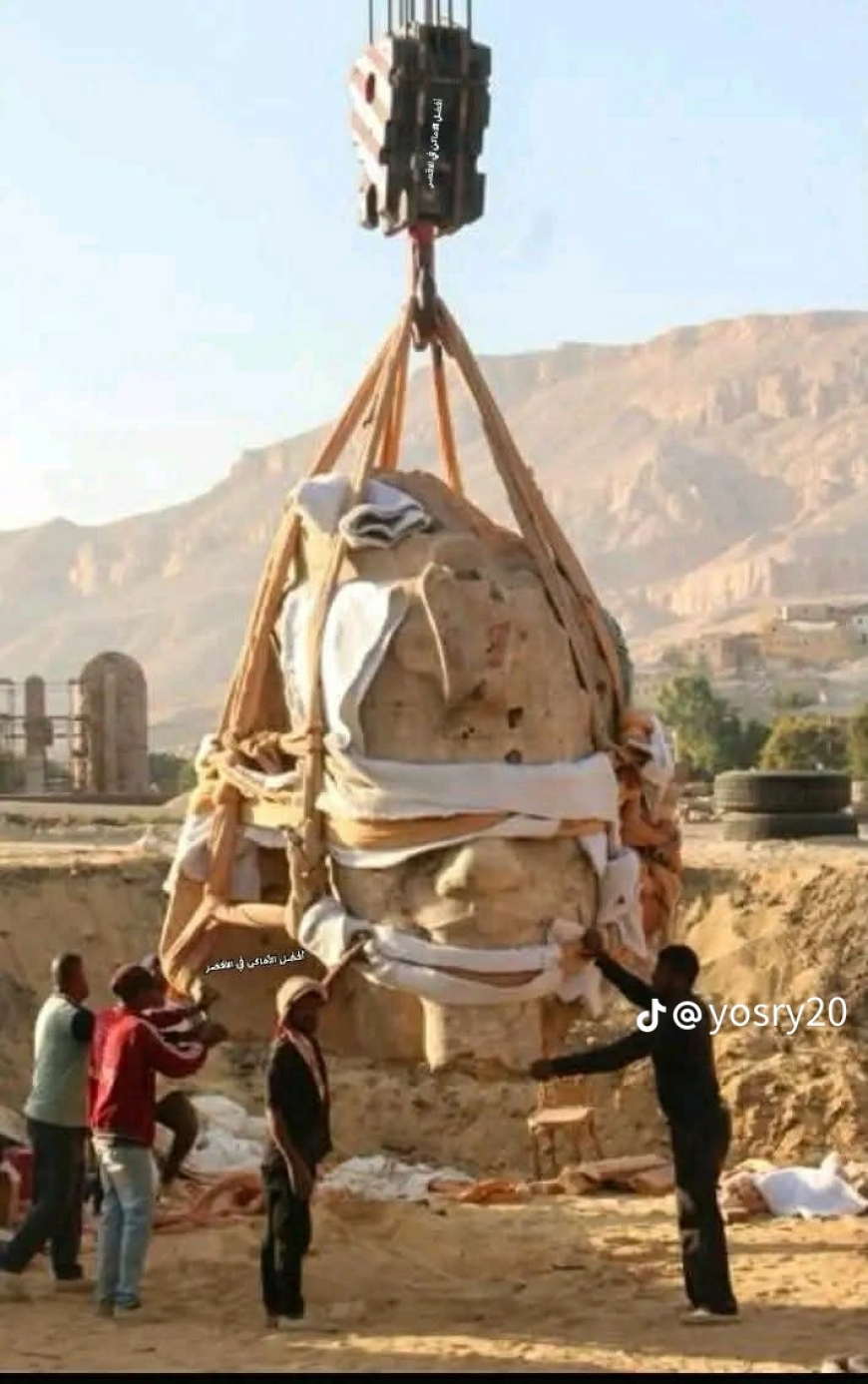 اكتشاف ورفع تماثيل الملك أمنحتب الثالث بالأقصر