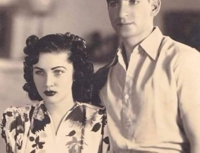 👈 جزء من مذكرات "شاه إيران محمد رضا بهلوى" والتى كتبها بعد سنوات من طلاقه من الأميرة فوزية إبنة الملك فؤاد وشقيقة الملك فاروق ..