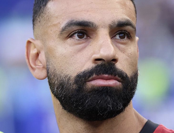 محمد صلاح يشعل الحماس في طرابزون.. استقبال تاريخي وترقب للإعلان الرسمي