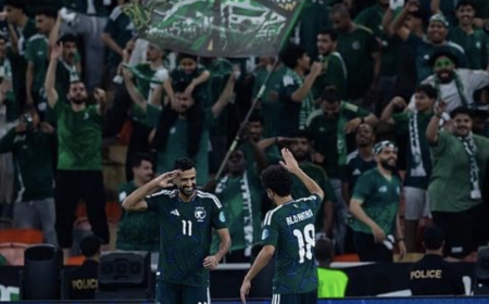 السعودية تتوج بـ«خليجي 27» بثنائية في شباك الإمارات