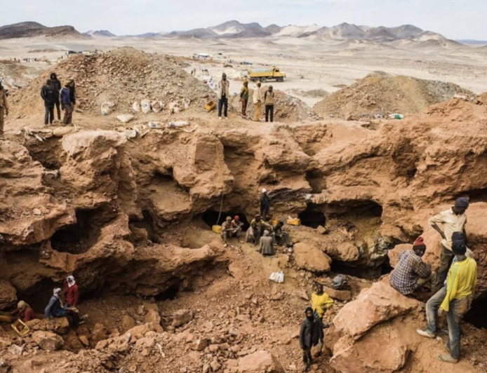 عمليات التنقيب عن الذهب على الحدود المصرية السودانية.. غارات دامية وتحقيق سوداني وسط تساؤلات حول أمن المنطقة الجبلية